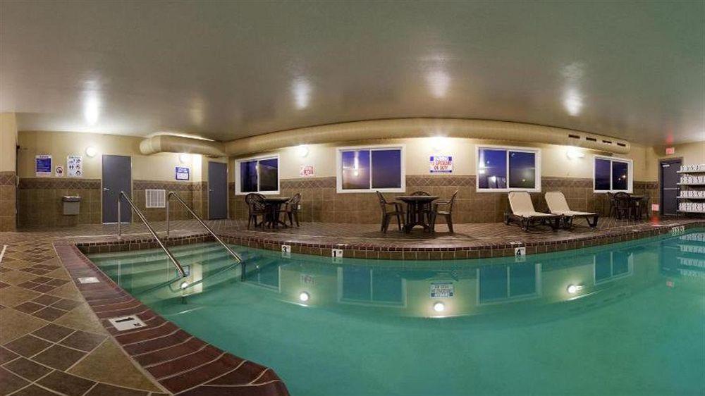 Holiday Inn Express Devils Lake By Ihg Exterior foto