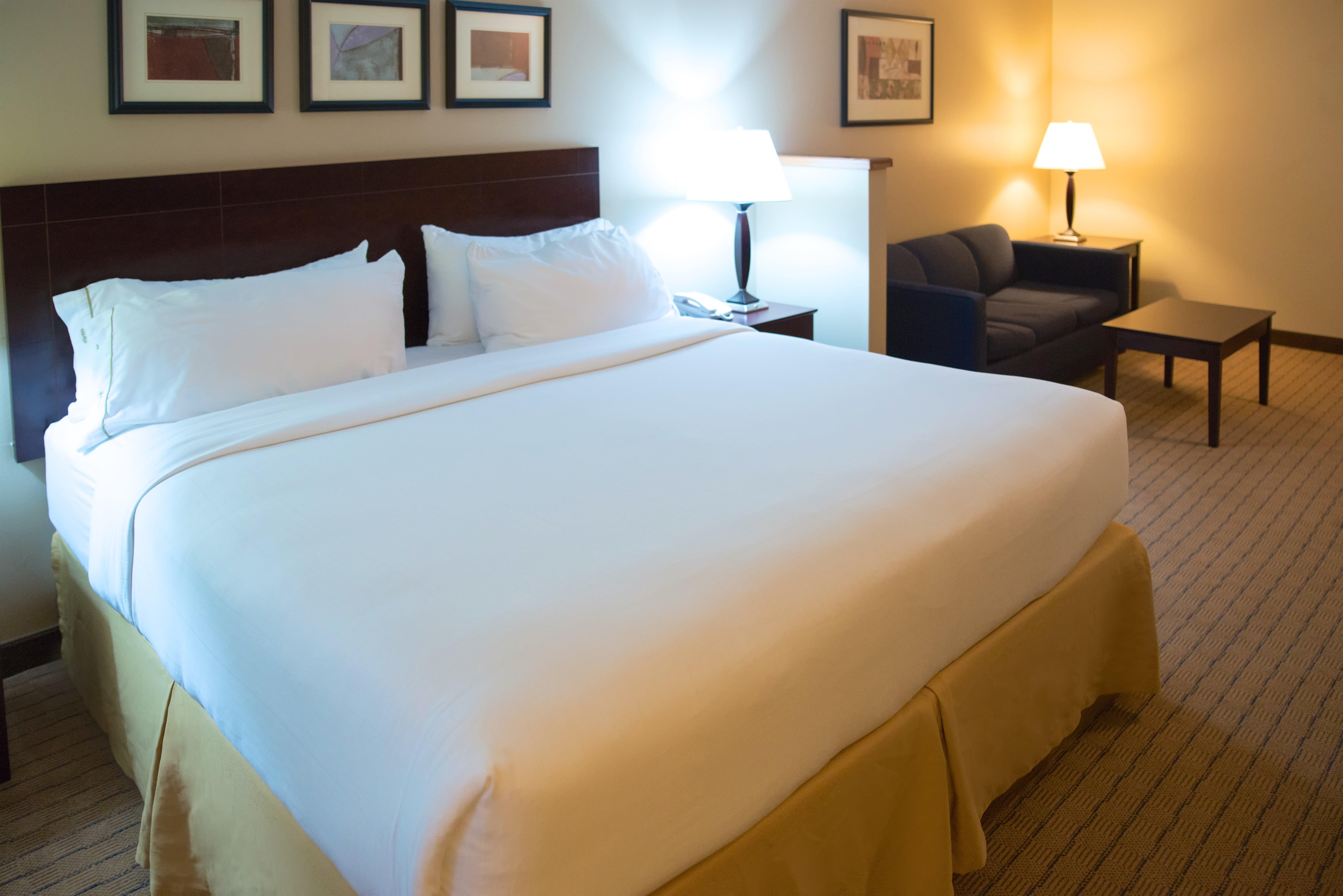 Holiday Inn Express Devils Lake By Ihg Exterior foto
