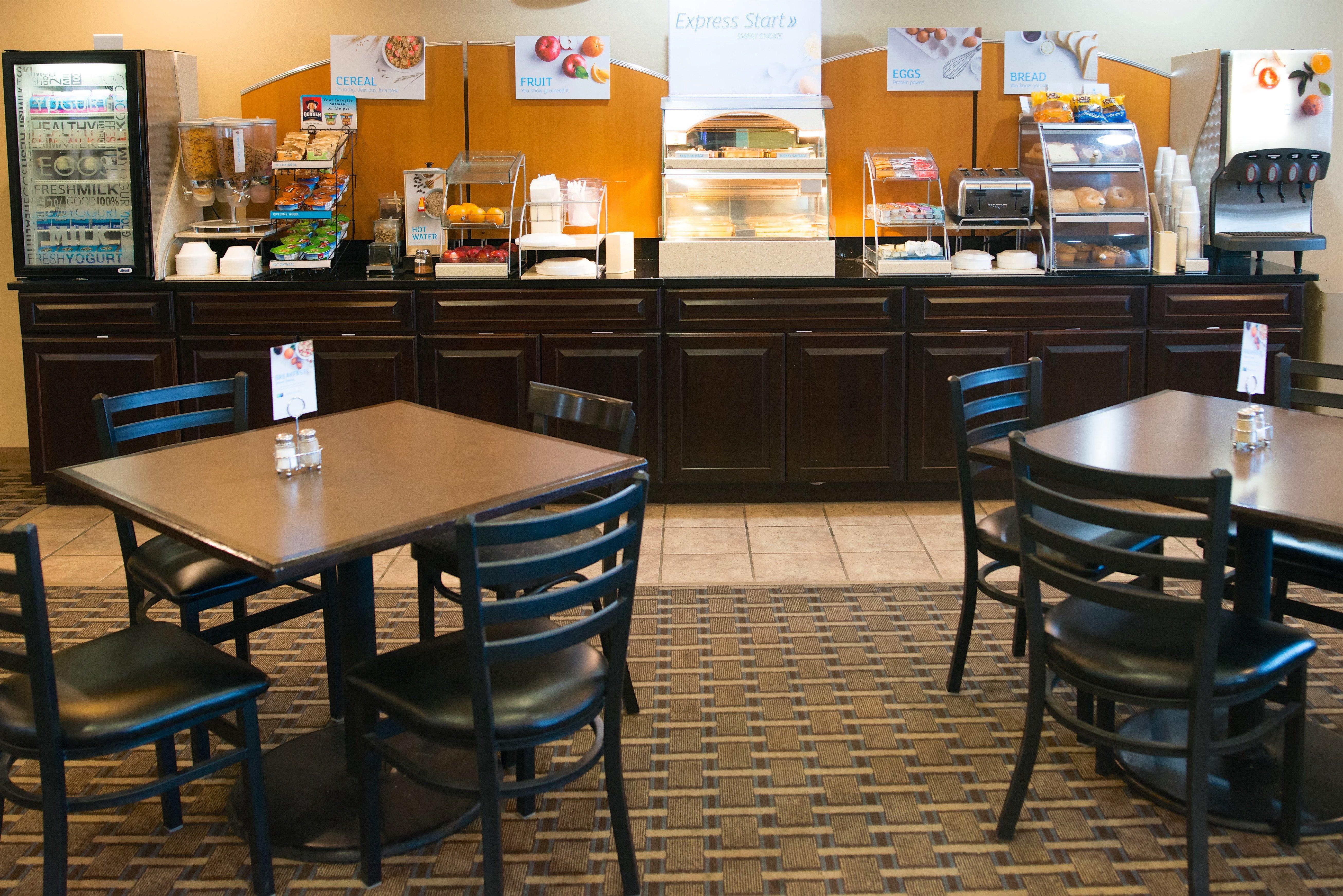 Holiday Inn Express Devils Lake By Ihg Exterior foto
