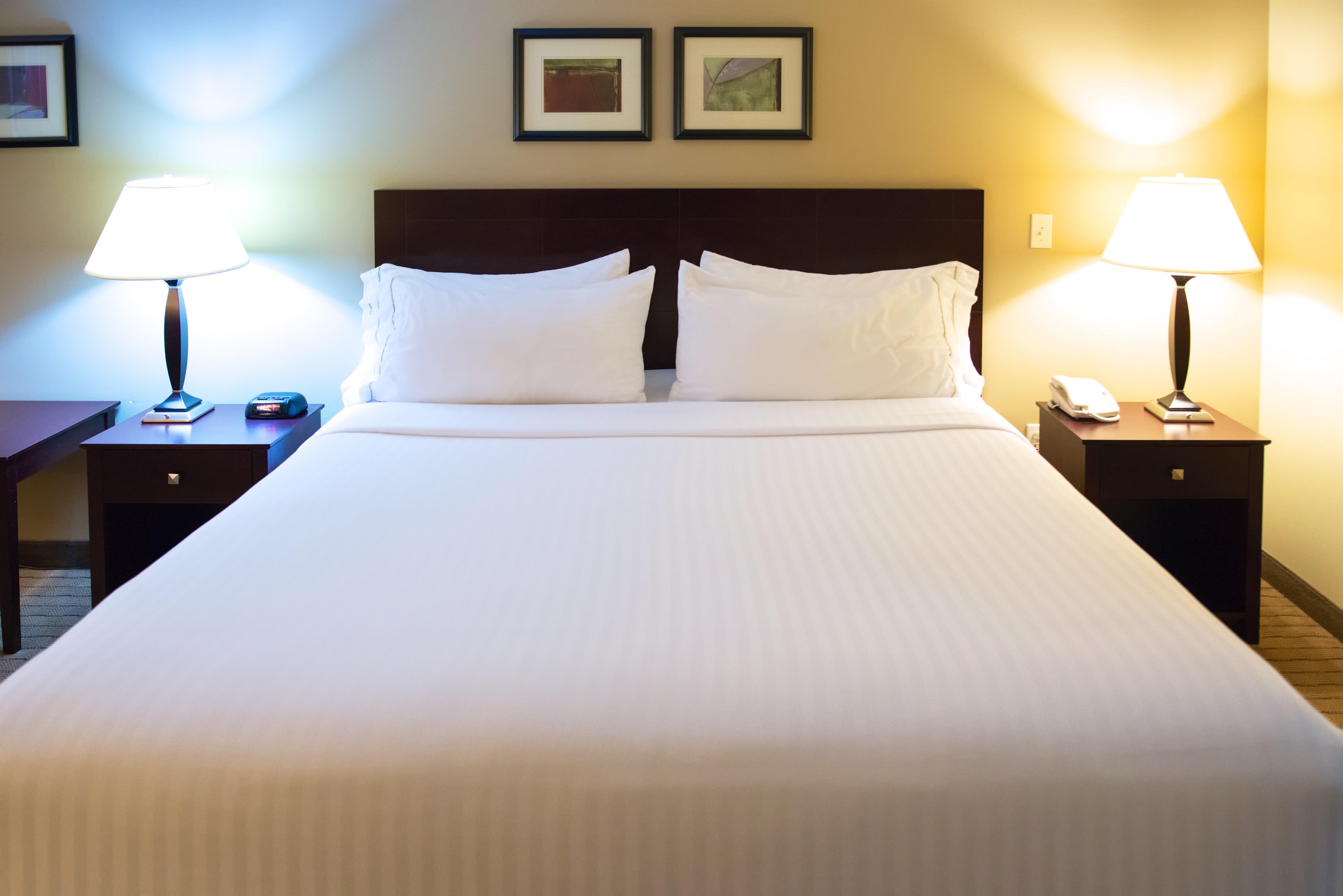Holiday Inn Express Devils Lake By Ihg Exterior foto