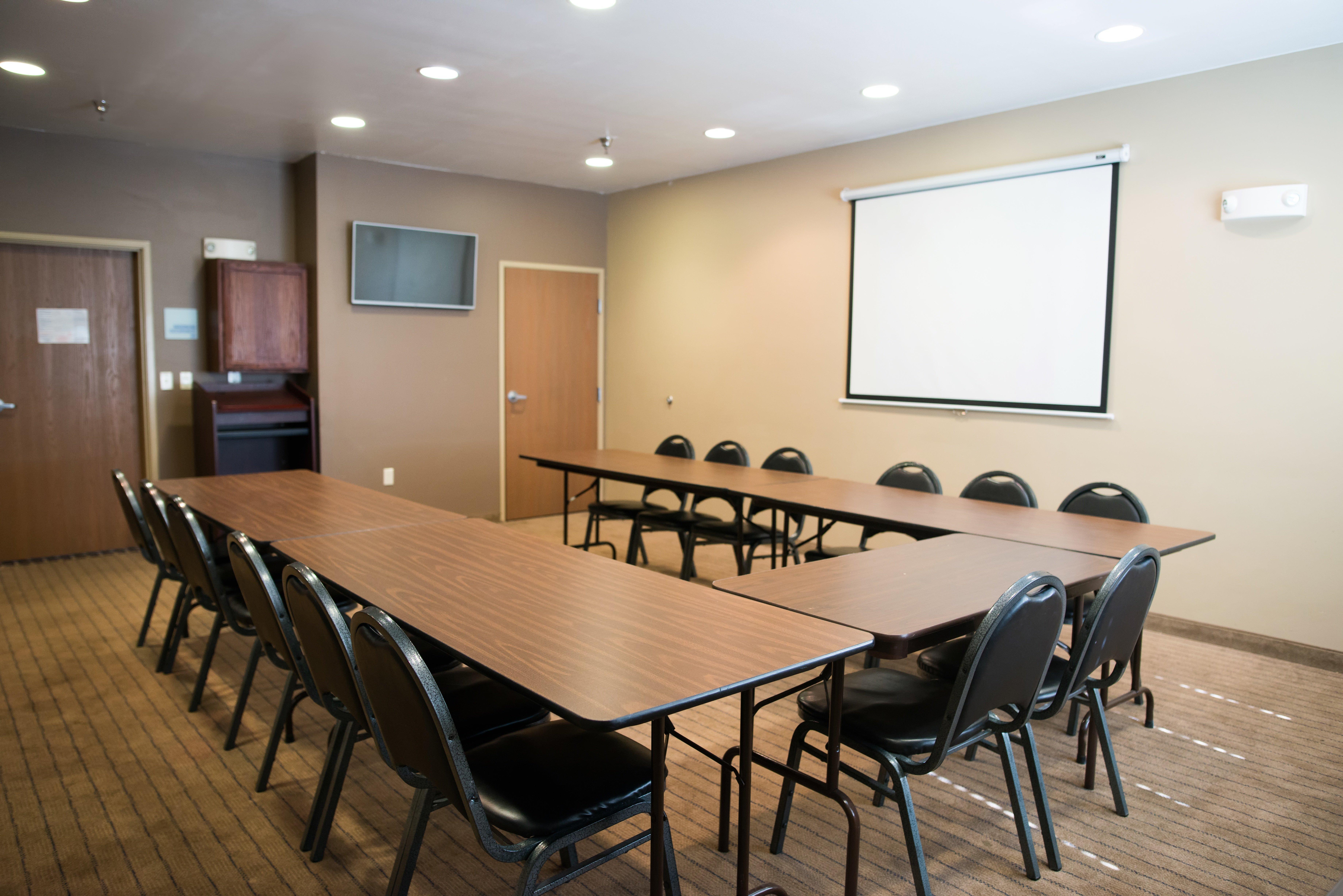 Holiday Inn Express Devils Lake By Ihg Exterior foto