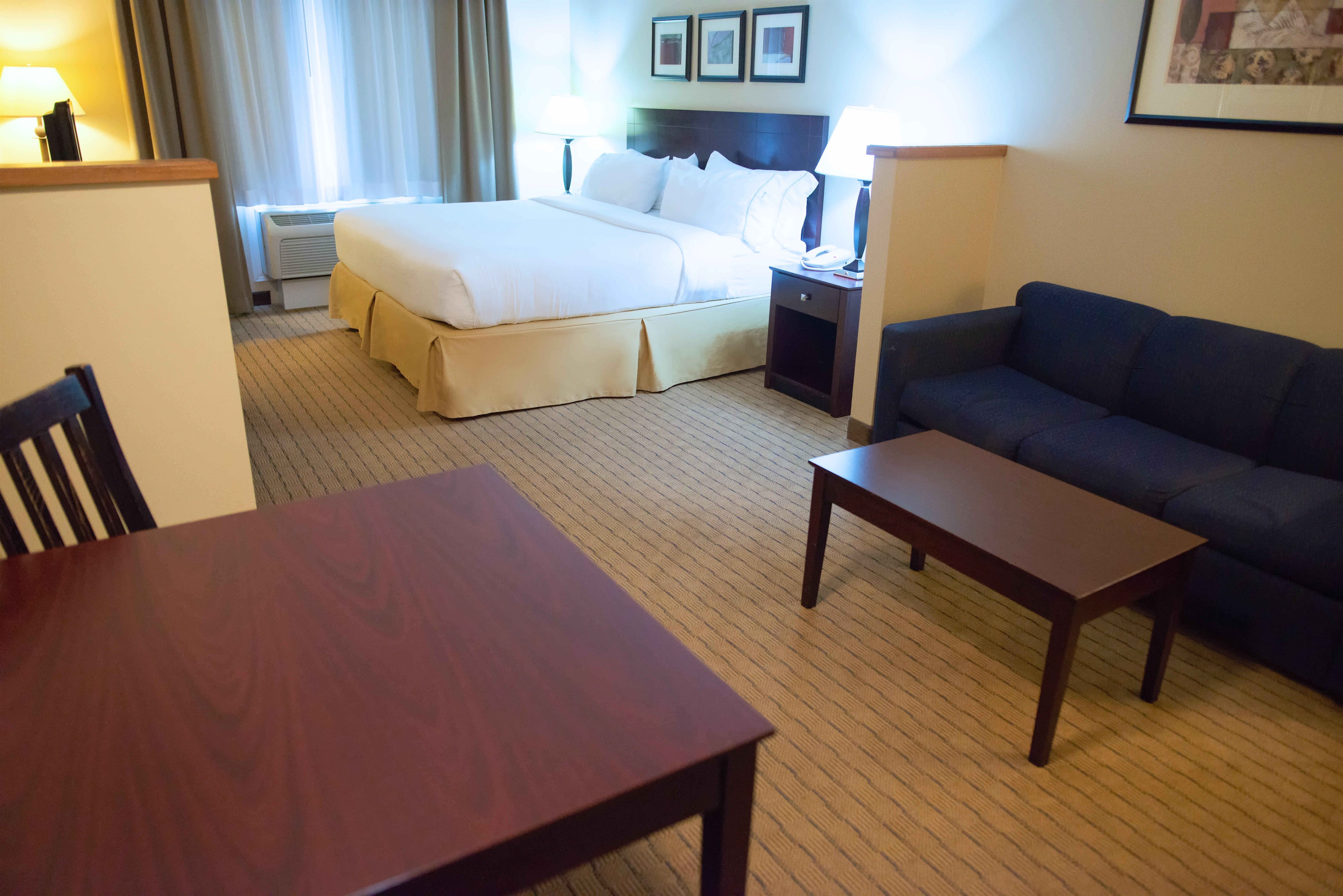 Holiday Inn Express Devils Lake By Ihg Exterior foto