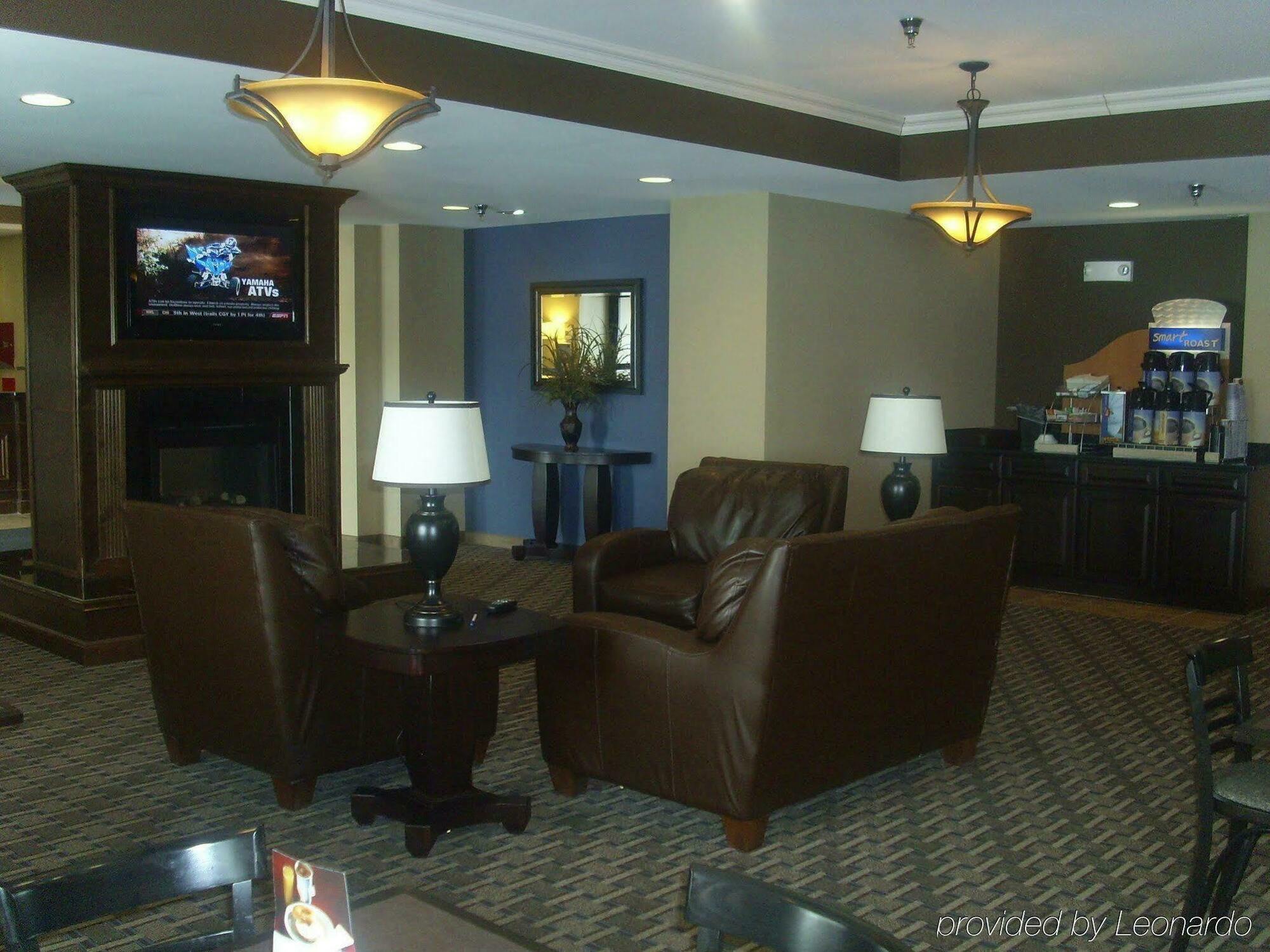 Holiday Inn Express Devils Lake By Ihg Exterior foto