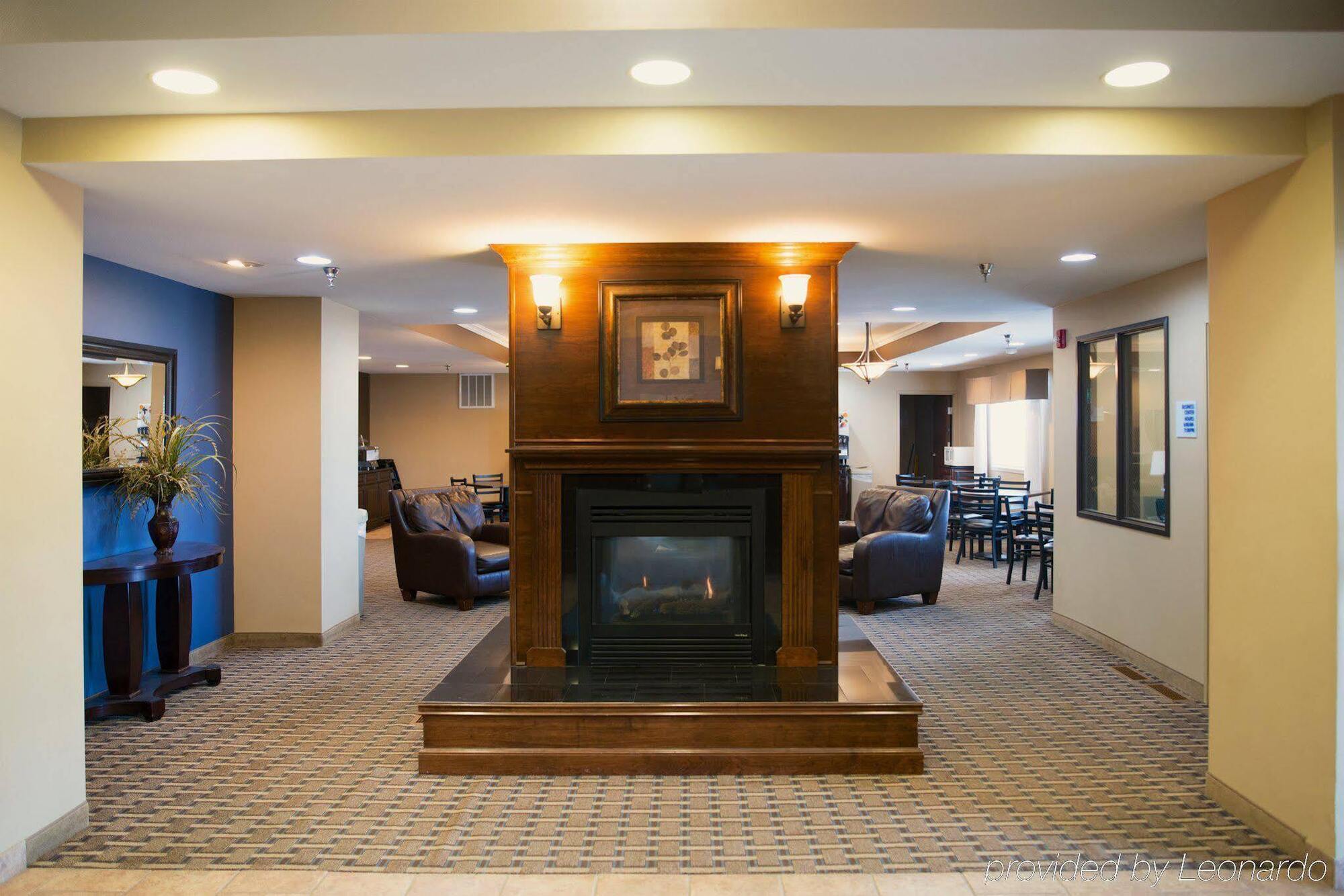 Holiday Inn Express Devils Lake By Ihg Exterior foto